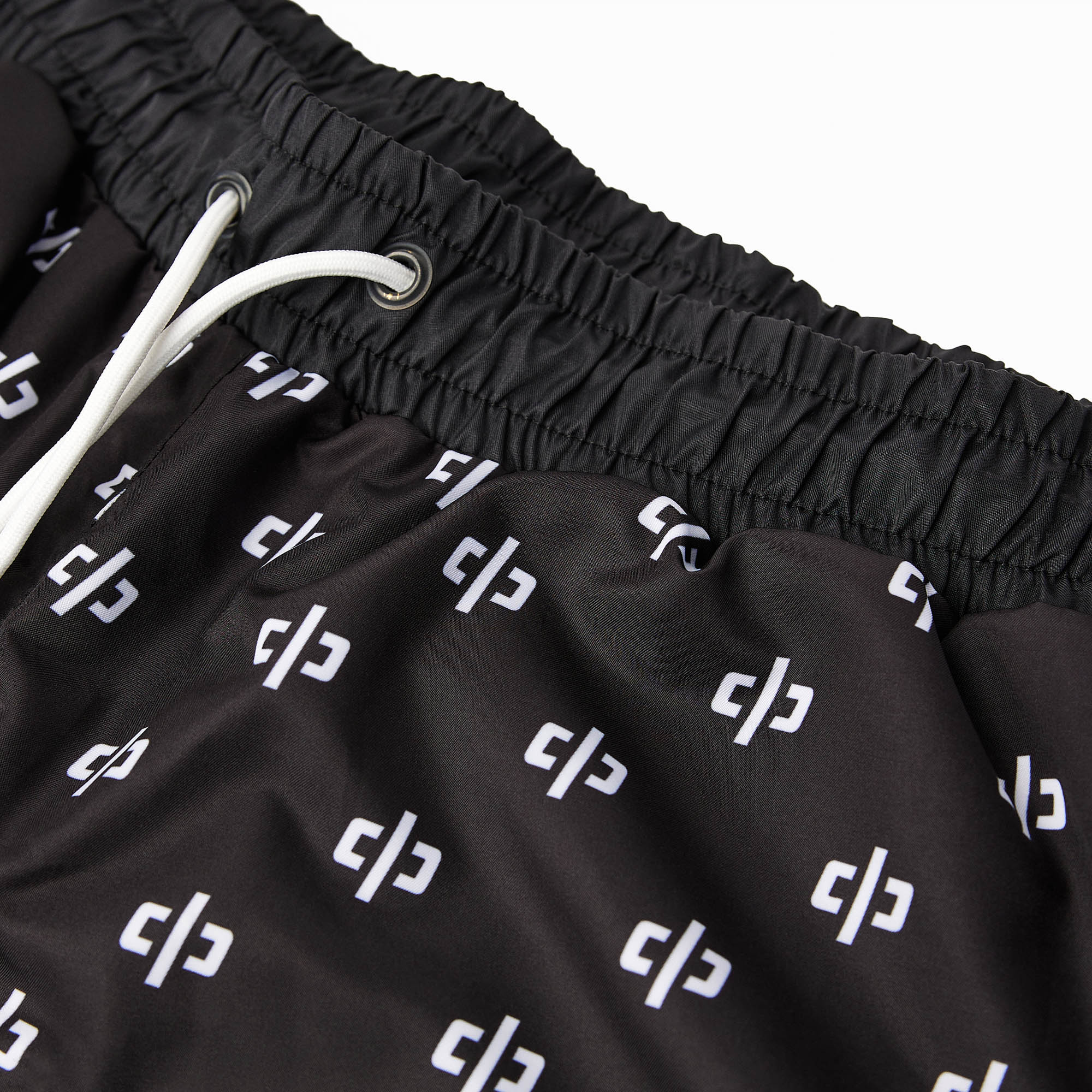 icon monogram trunk / black