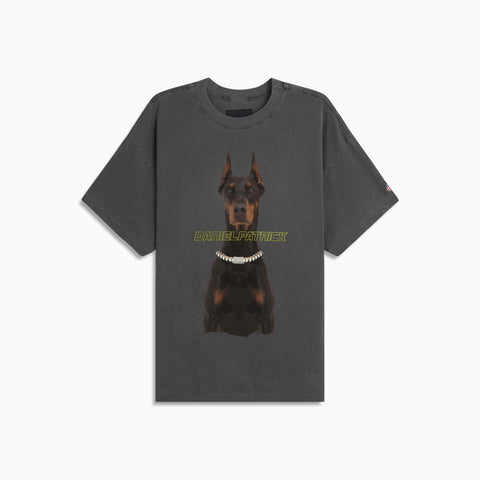 doberman tee / vintage black