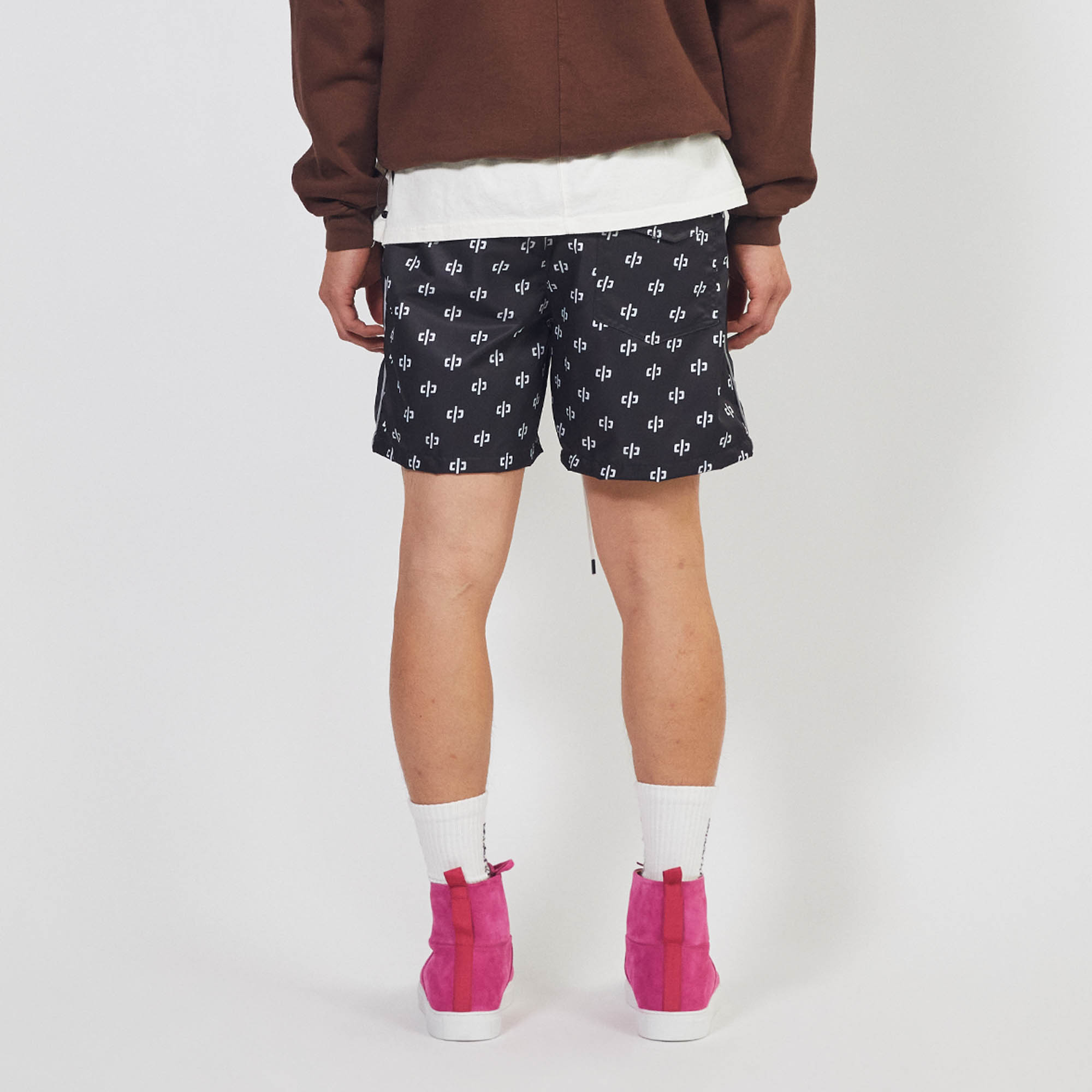 icon monogram trunk / black