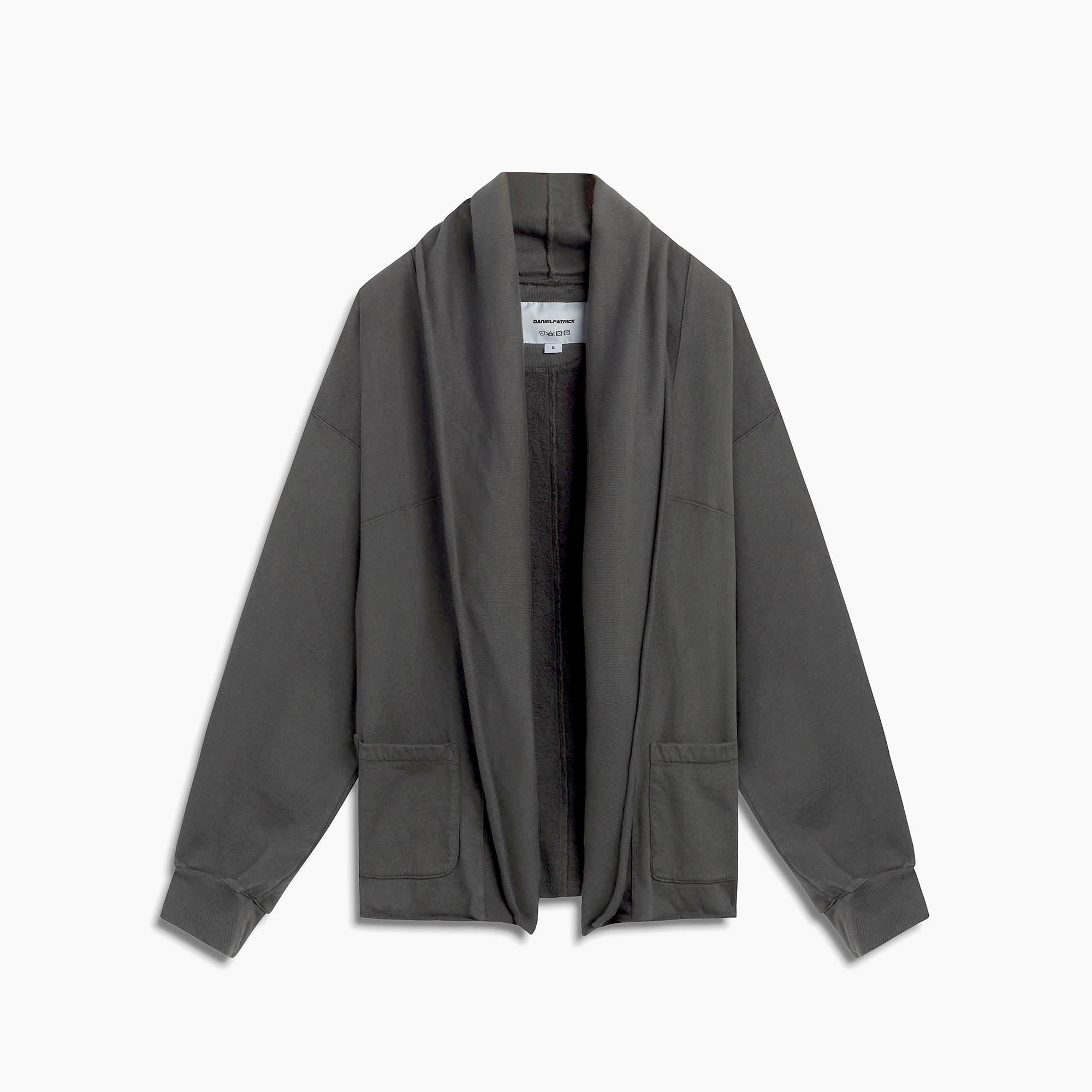 Roaming Cloak in Vintage Black